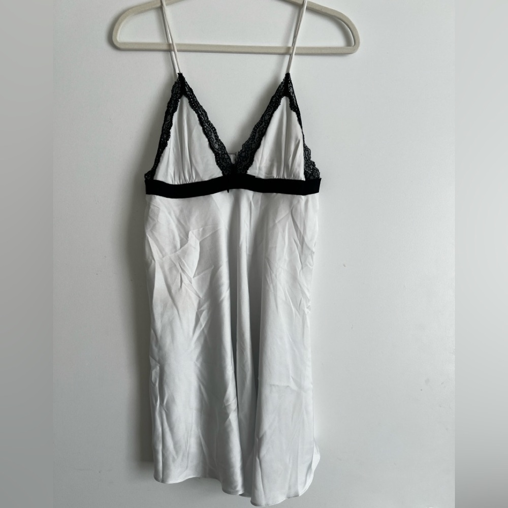 Kate Spade White Chemise with Black Lace Trim
